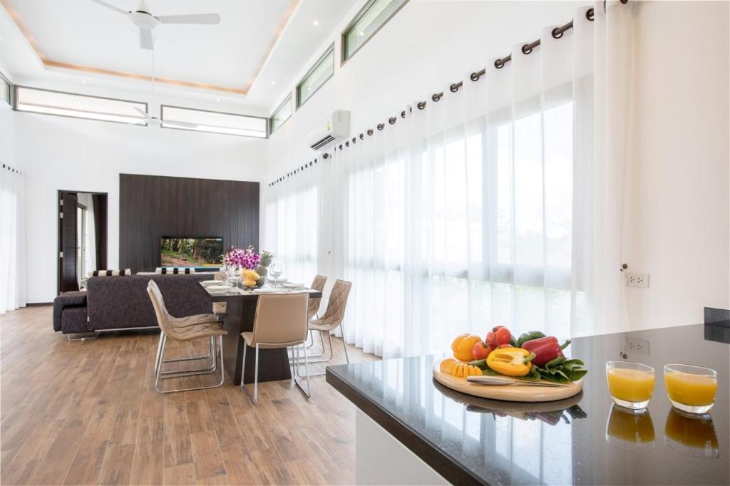 Shanti Villas X Monthstayz Thailand Rawai ภายนอก รูปภาพ