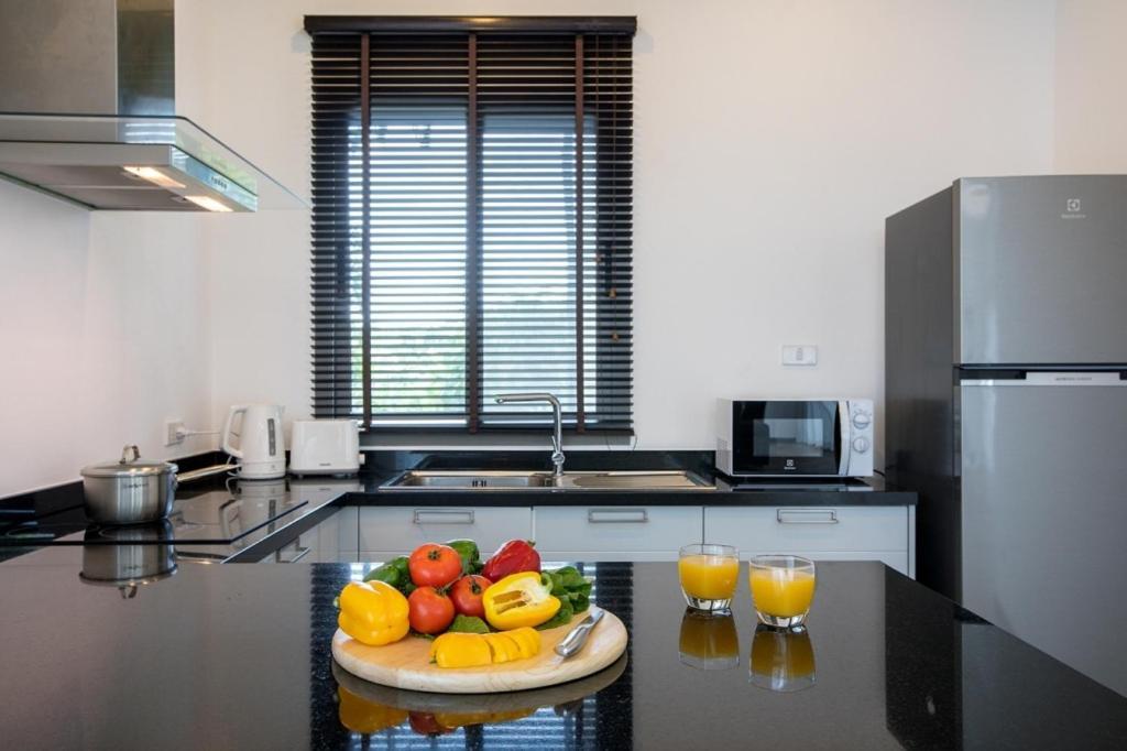 Shanti Villas X Monthstayz Thailand Rawai ภายนอก รูปภาพ